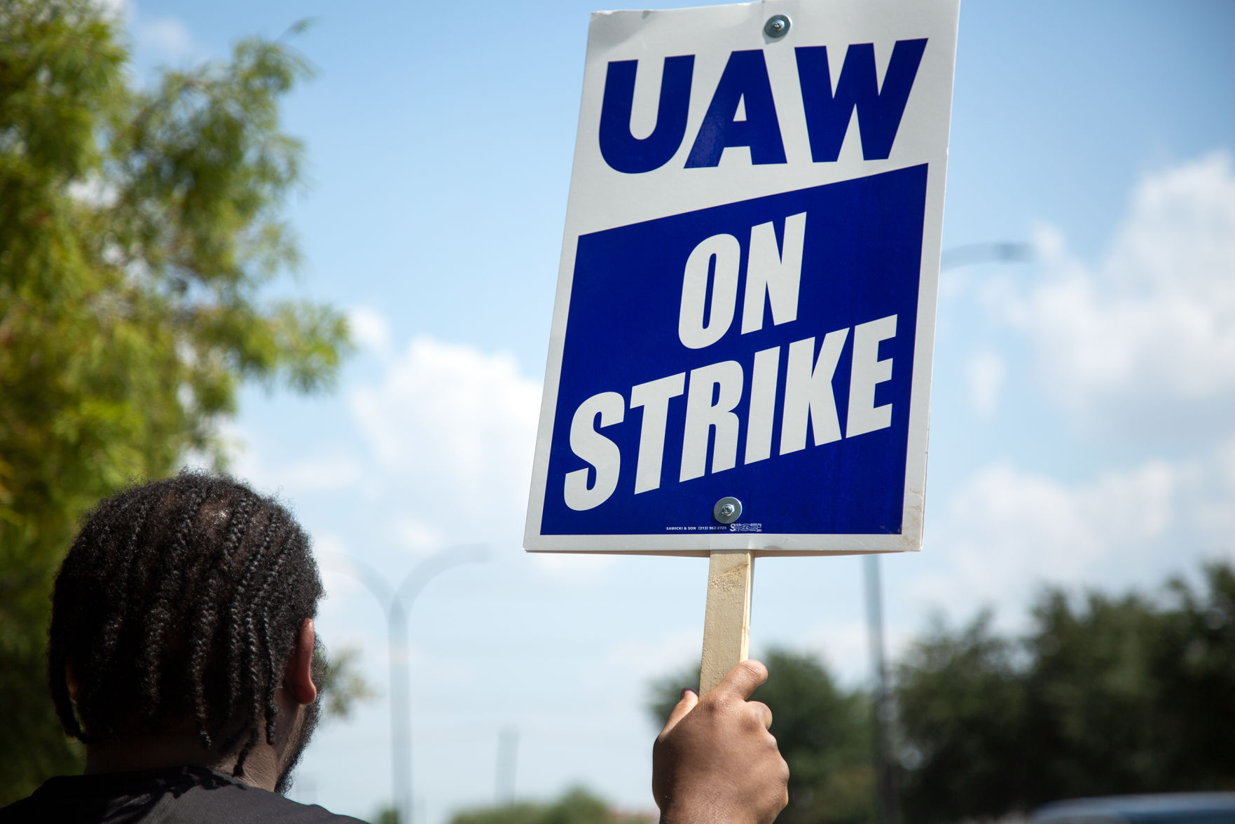 United Automobile Workers strikes outside the Arlington General Motors Assembly Plant